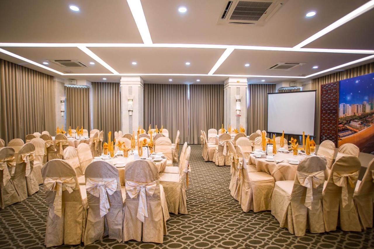 Minh Toan Athena Hotel Дананг Екстер'єр фото