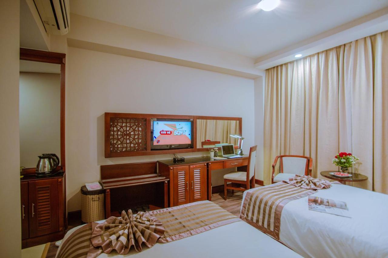 Minh Toan Athena Hotel Дананг Екстер'єр фото