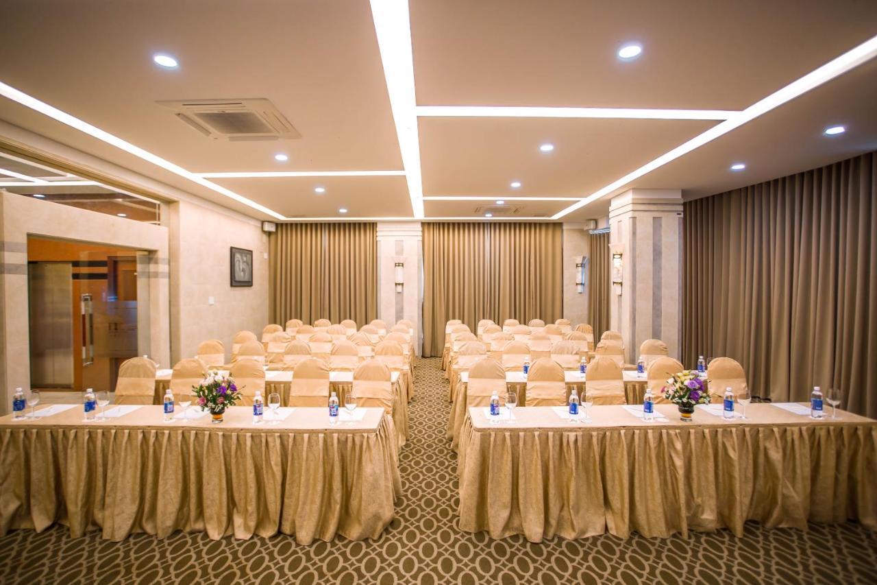 Minh Toan Athena Hotel Дананг Екстер'єр фото