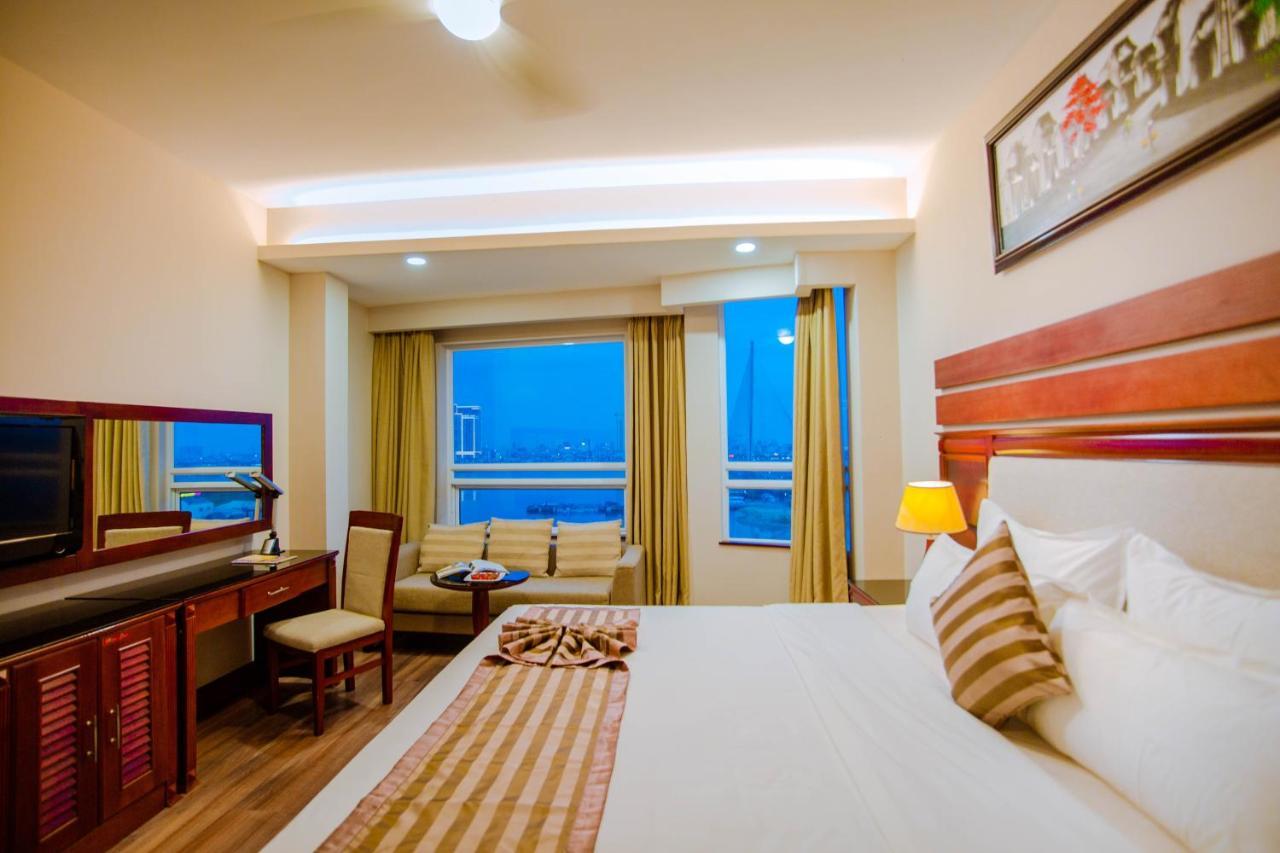 Minh Toan Athena Hotel Дананг Екстер'єр фото