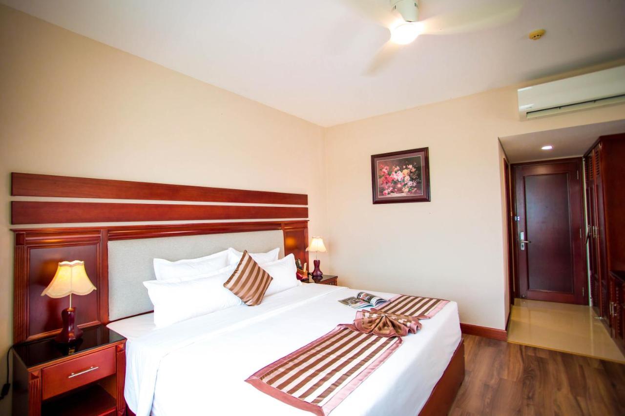 Minh Toan Athena Hotel Дананг Екстер'єр фото