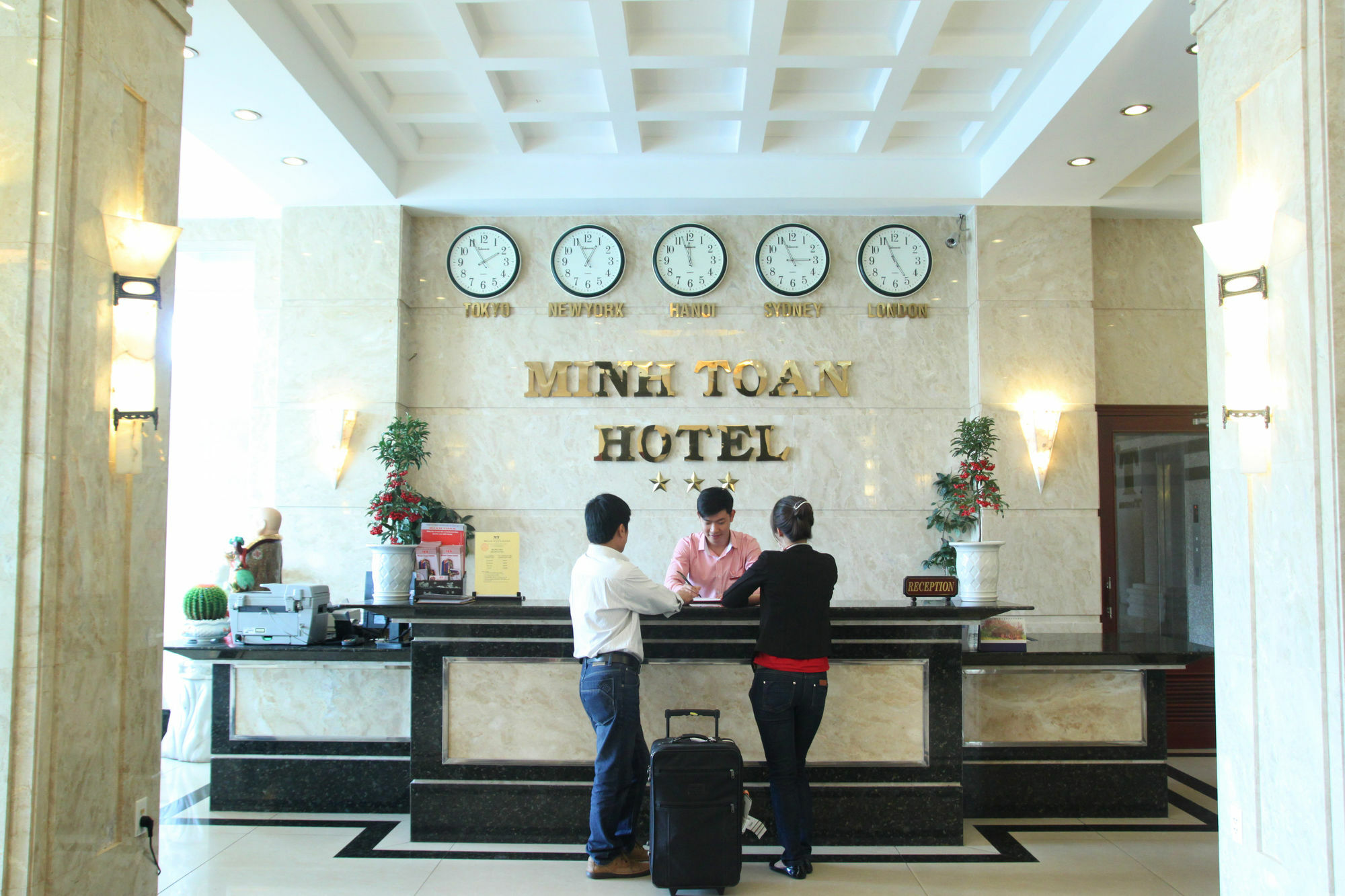 Minh Toan Athena Hotel Дананг Екстер'єр фото